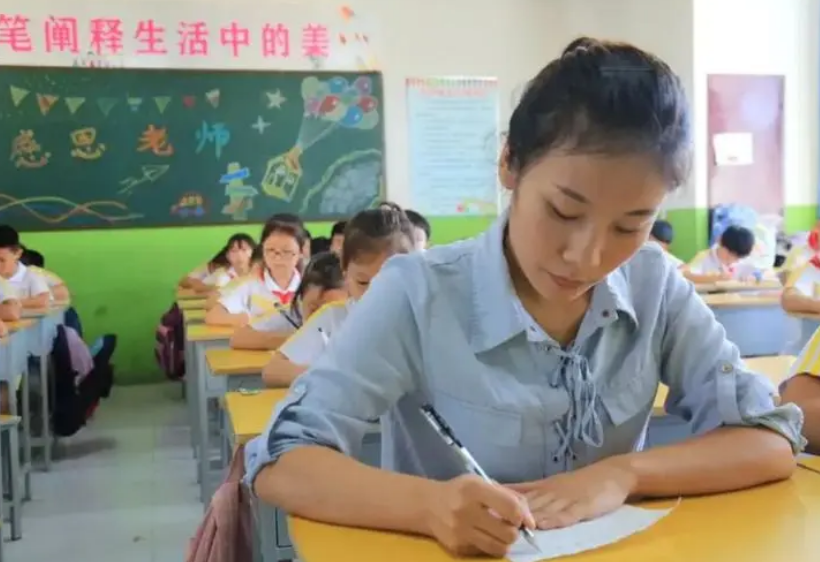 “取消非师范生从教资格”呼声高，教育部回应，让师范生处境艰难