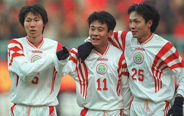 风驰电掣：中国男足历史速度最快11人阵容，堪称亚洲顶级