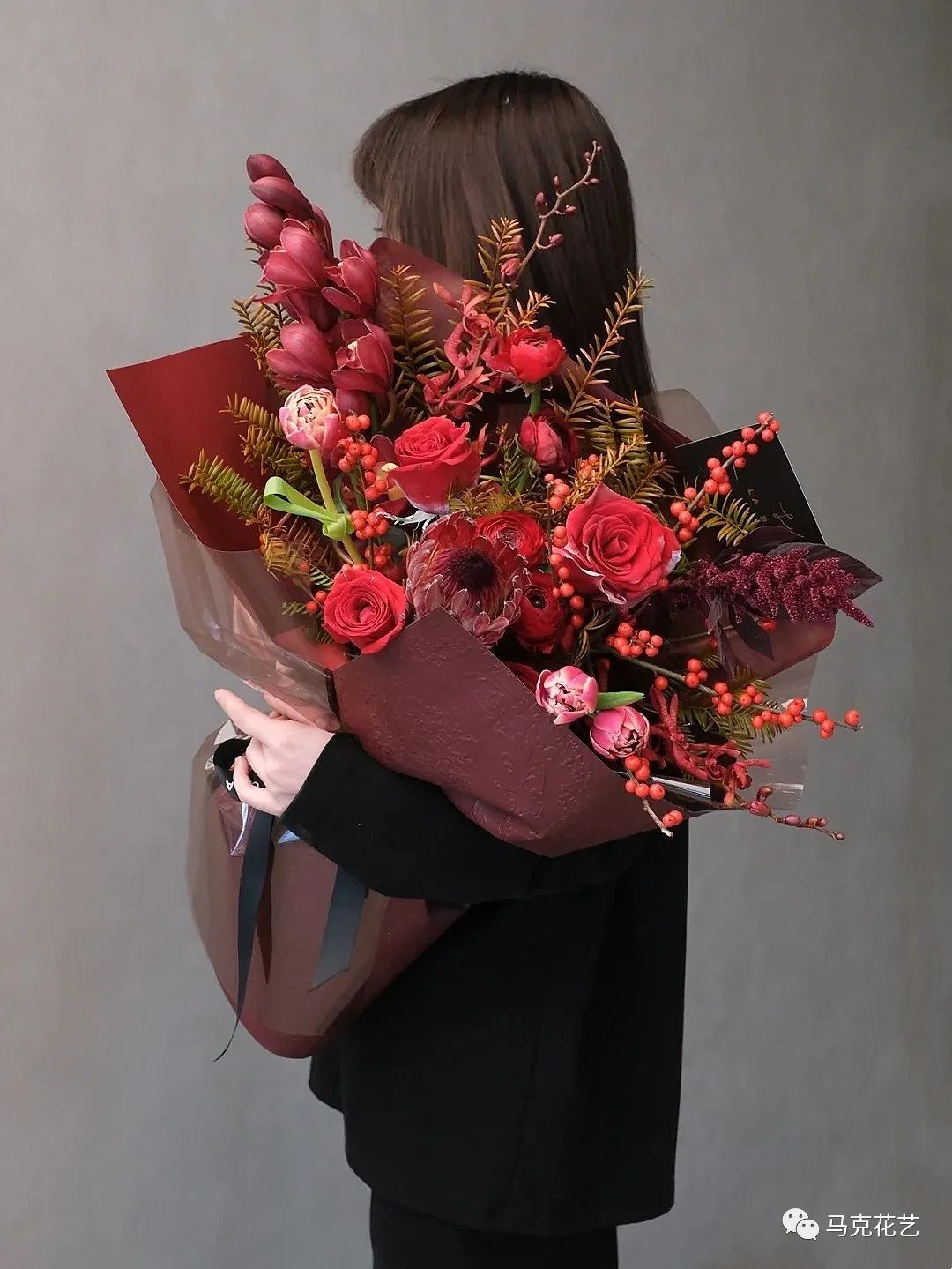 结婚纪念日送什么花？可选择百合花、并蒂莲和红掌-第89张图片