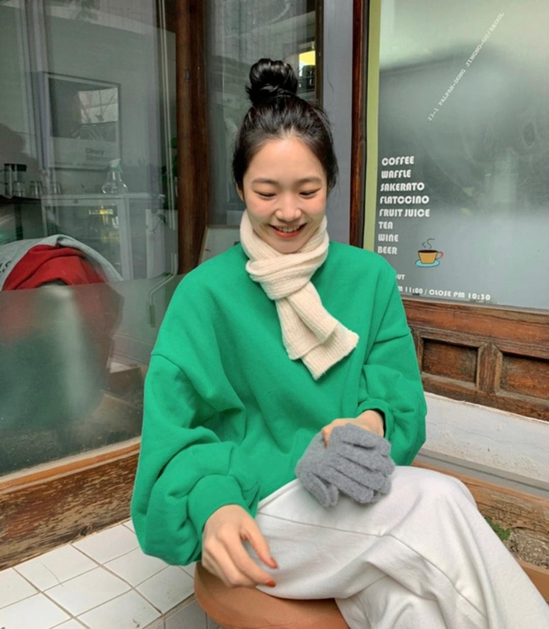 韩国女人原来是这么戴围巾的，看着就暖和，过冬穿真实用