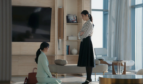 婚礼行头就花了上百万，韩剧《安娜》里裴秀智都怎么穿？