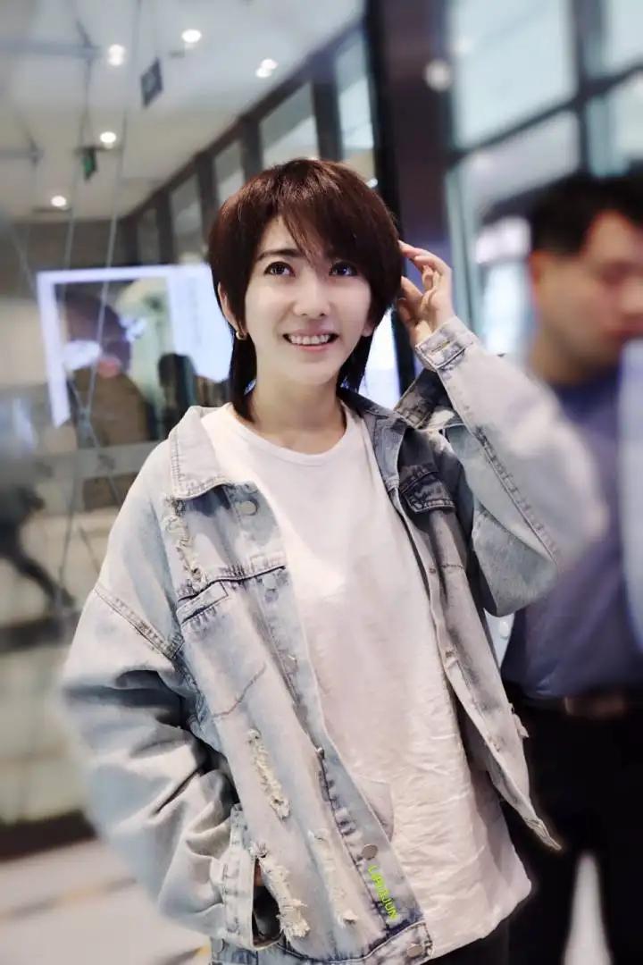 快乐女声2011冠军(2011快乐女声10强现状:段林希夺冠名