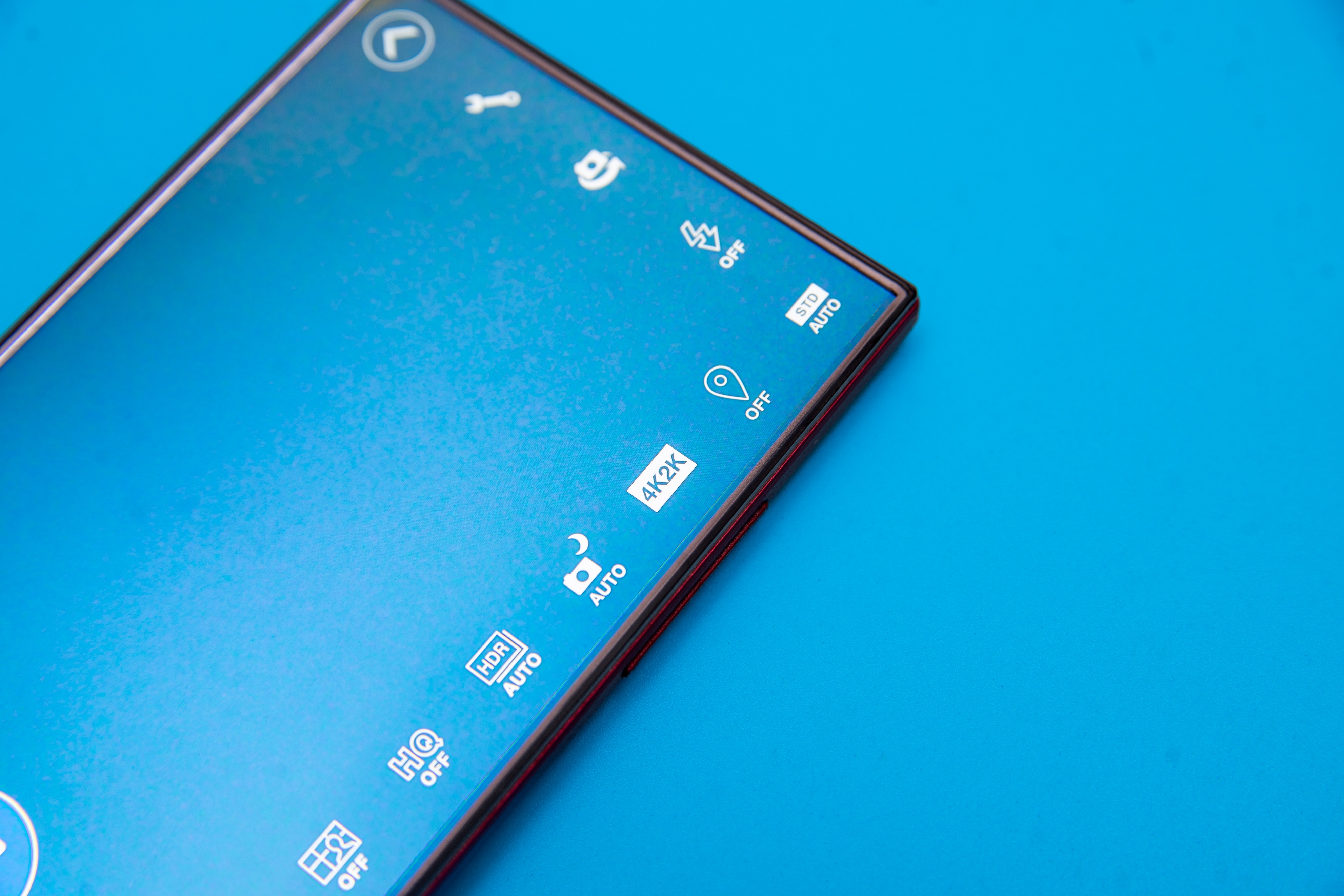 全面屏鼻祖-夏普402sh(外观与屏幕)