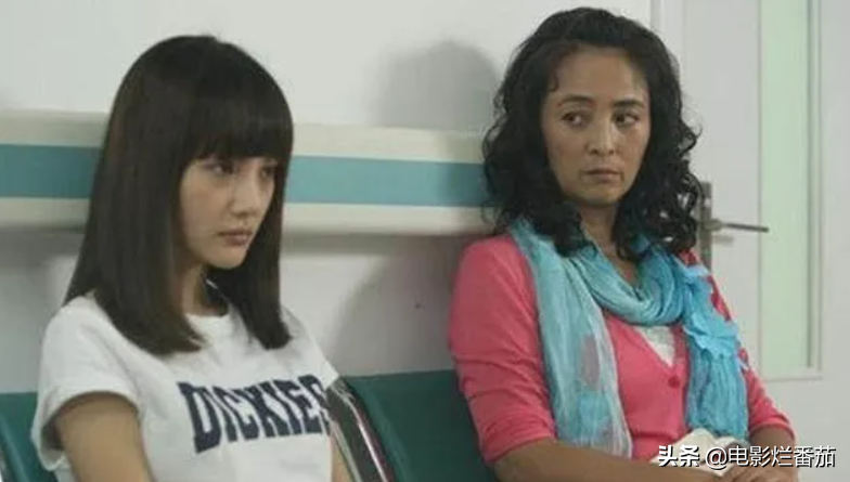 老戏骨火出圈，李勤勤在《亲爱的小孩》中的表演，凭什么这么豪横