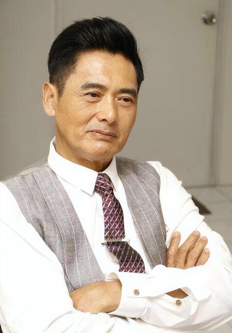 "赌神"周润发被曝"双面人",晚节不保,完美人设都是伪装