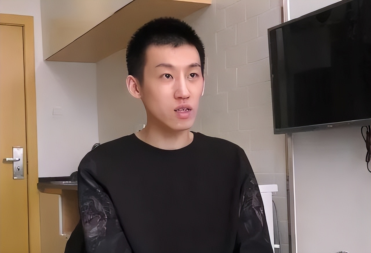 玩共享单车破产，父母入狱、女友跑路的富二代丁伟，如今靠自己