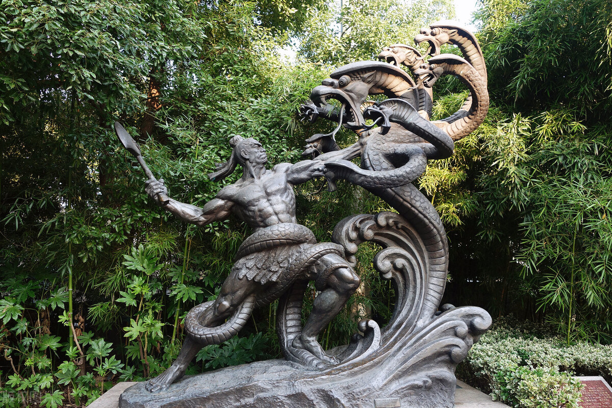 共工怒触不周山的原因是什么他为什么要这么做实际的情况可能难以想象