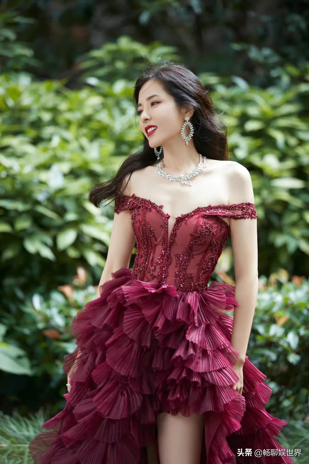 星汉灿烂曾黎45岁了还这么美