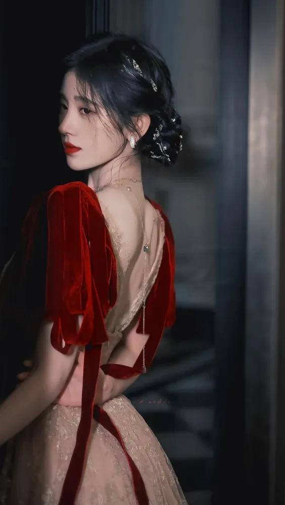 鞠婧祎：甜美靓丽，天生丽质