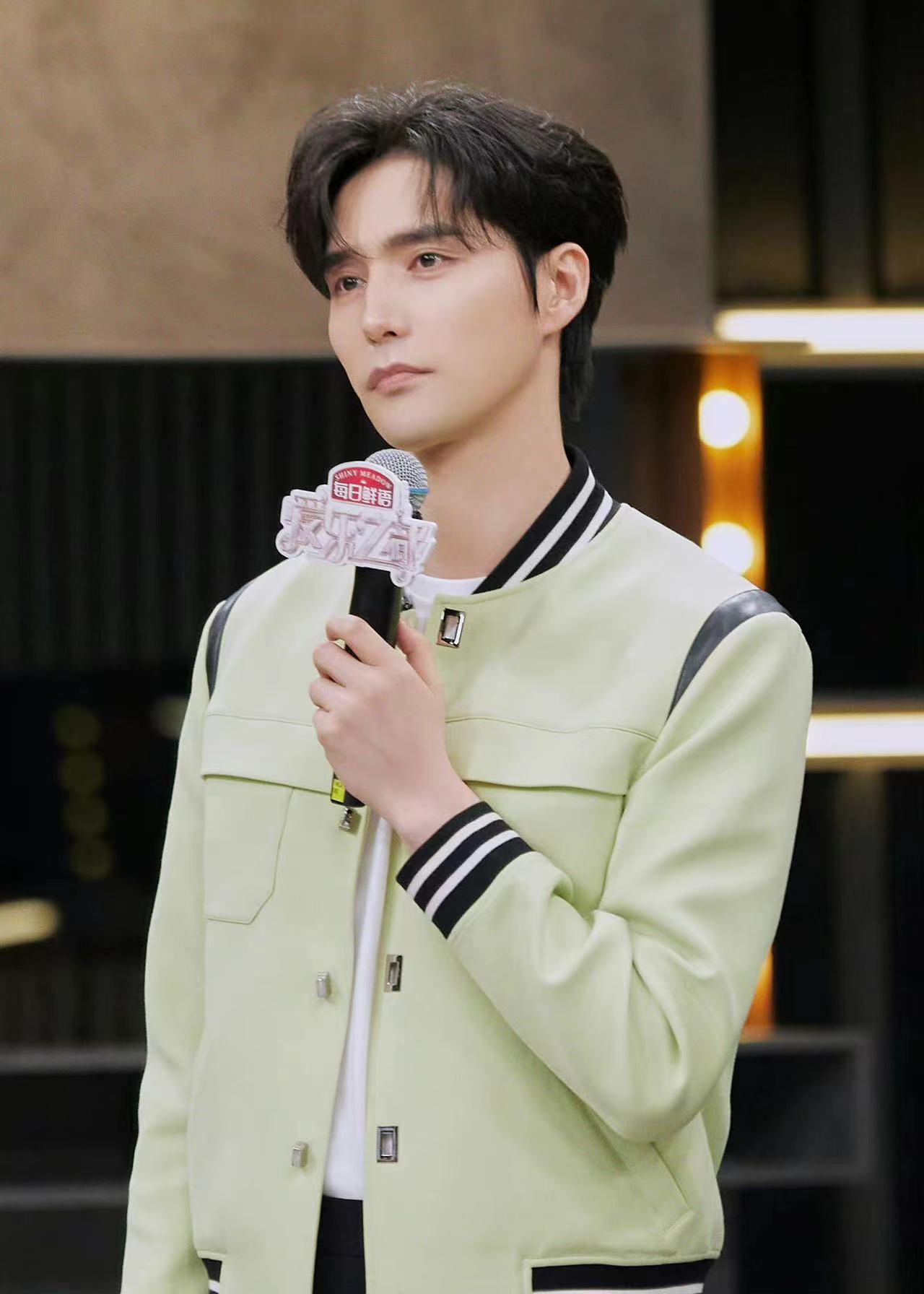 阿云嘎《爱乐之都》不舍演员离别 共情式寄语温暖真诚