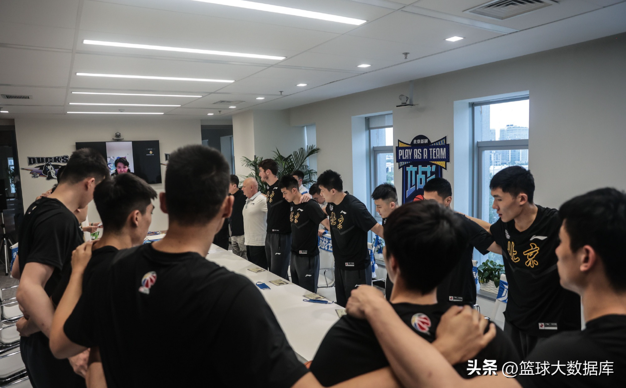cba冠軍最多的球隊(duì)是哪個(gè)（令人唏噓！CBA豪門正式進(jìn)入重建，女老總?cè)陫Z冠計(jì)劃宣告失敗）