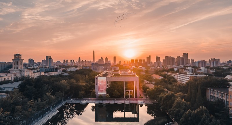 央视聚焦！2021年，国务院、发改委、教育部等多封感谢信，纷纷寄往南开大学！