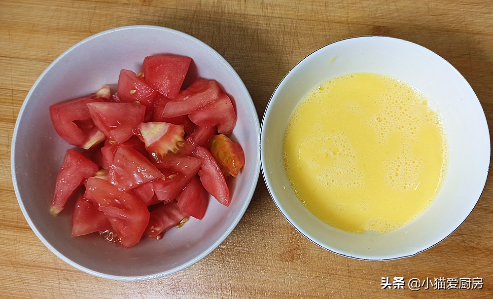 1个西蓝花2个鸡蛋，简单一炒，色香味俱全，我家孩子特别爱吃