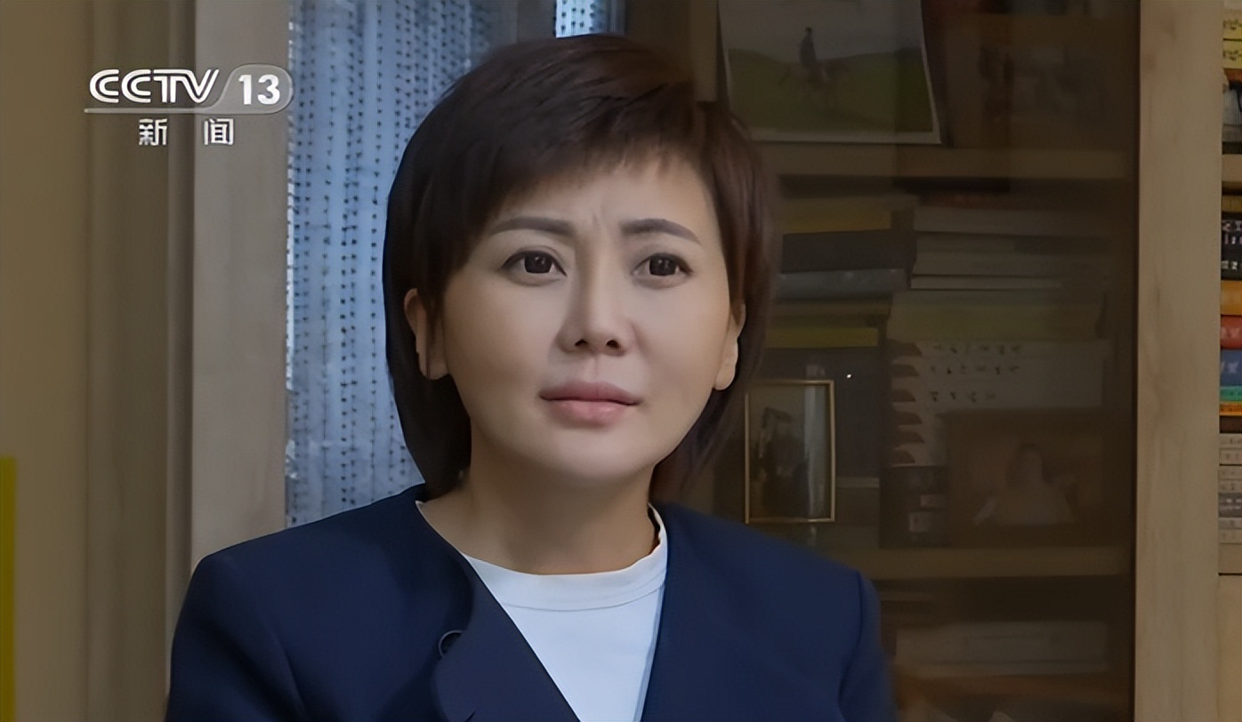 至今还未婚的10位央视女主持,最大57岁,最小33岁,个个才貌兼备