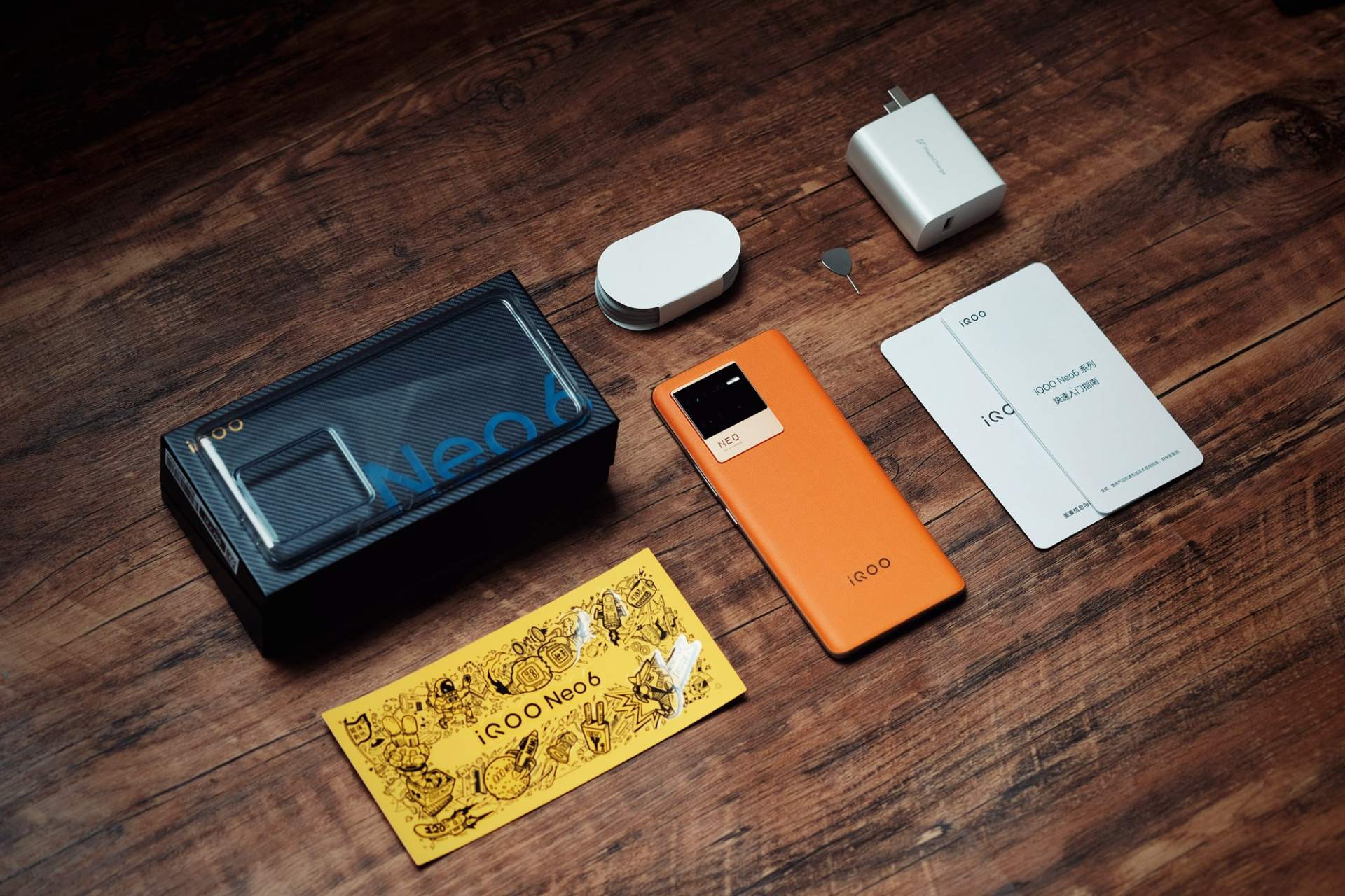 iQOO Neo 6主观体验：一面游戏，一面文艺