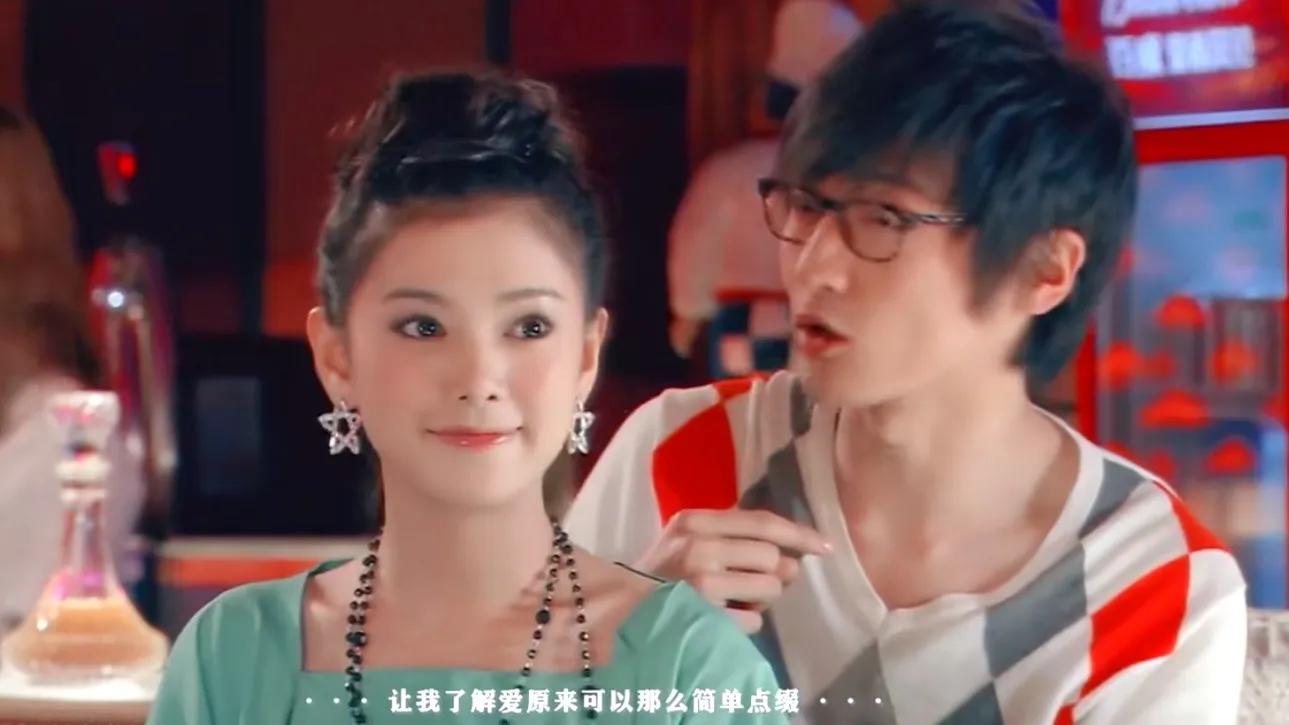 大光明盘发也能艳压群芳，这些“梳平专业户”，个个骨相好气质佳