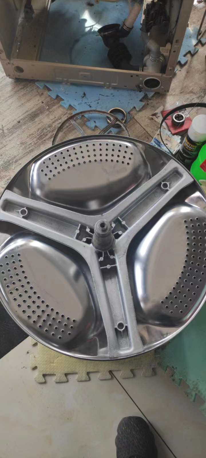 海尔滚筒洗衣机 清洗 更换轴承 更换三角架新手全过程