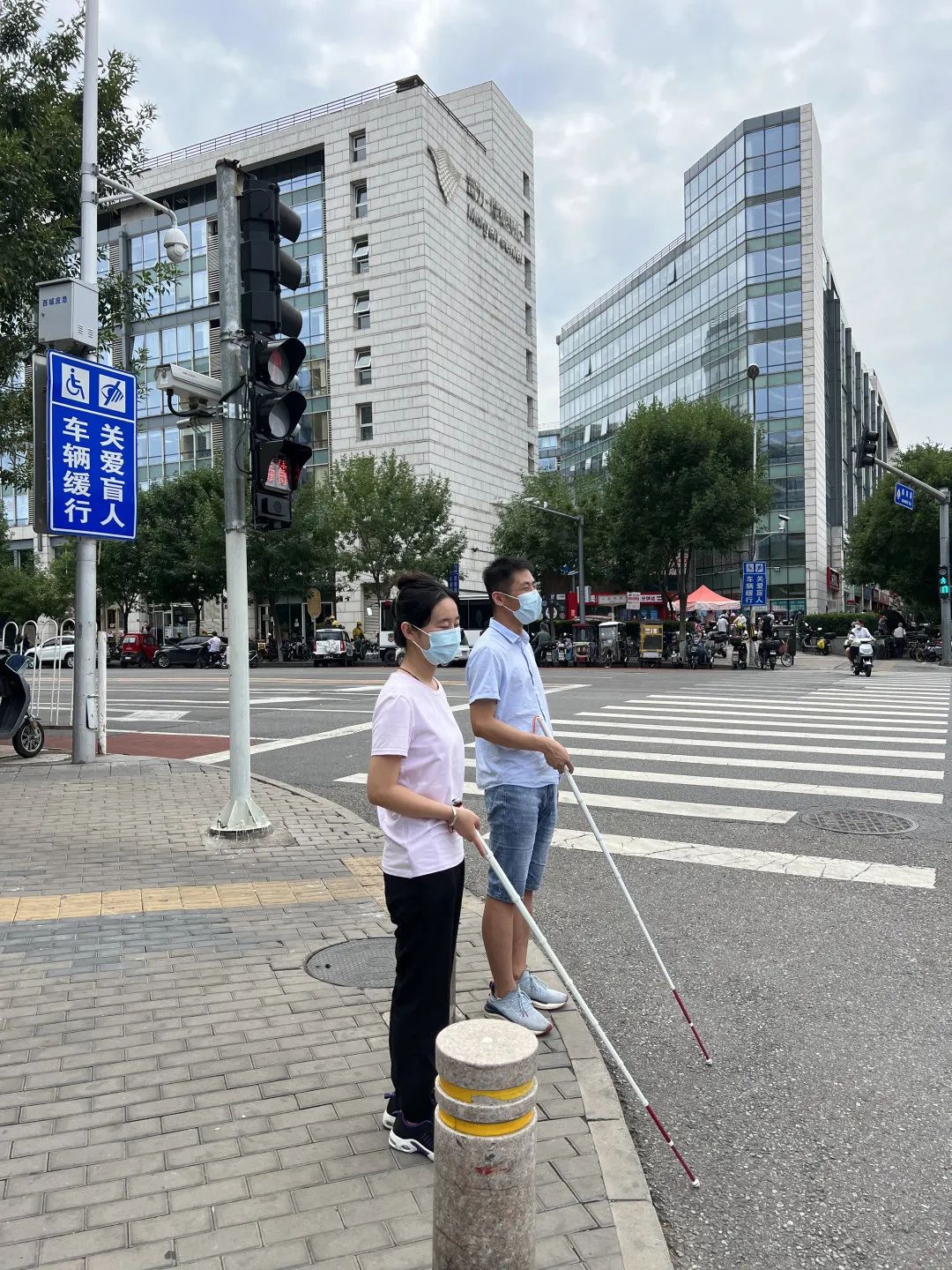 视障人士“听见”信号灯，这些是北京交管首创——