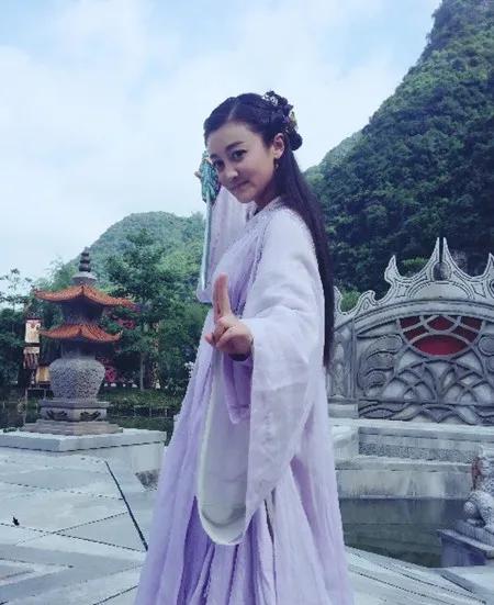 第六位是陆子艺演幽若,第七位是李善玉演波若花,第八位是孙歌璐演云牙