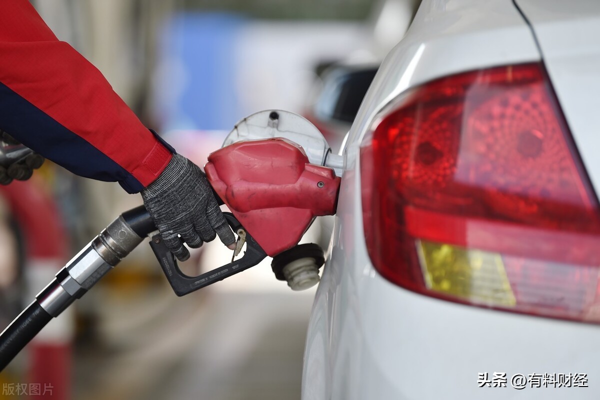 国内油价或将大幅上调，最新调价后，12月29日柴油、汽油今日价格