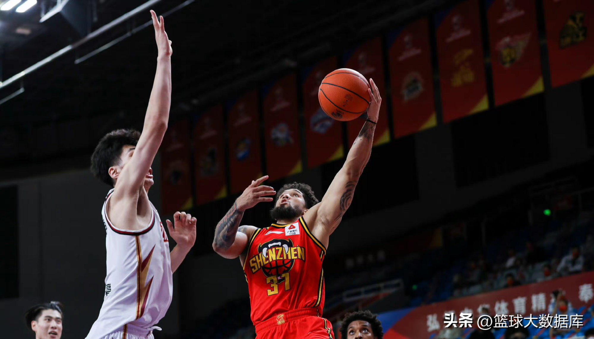 cba新賽季各隊外援名單（9家俱樂部簽下三名外援！CBA第二階段各支球隊外援情況，龍爭虎斗）