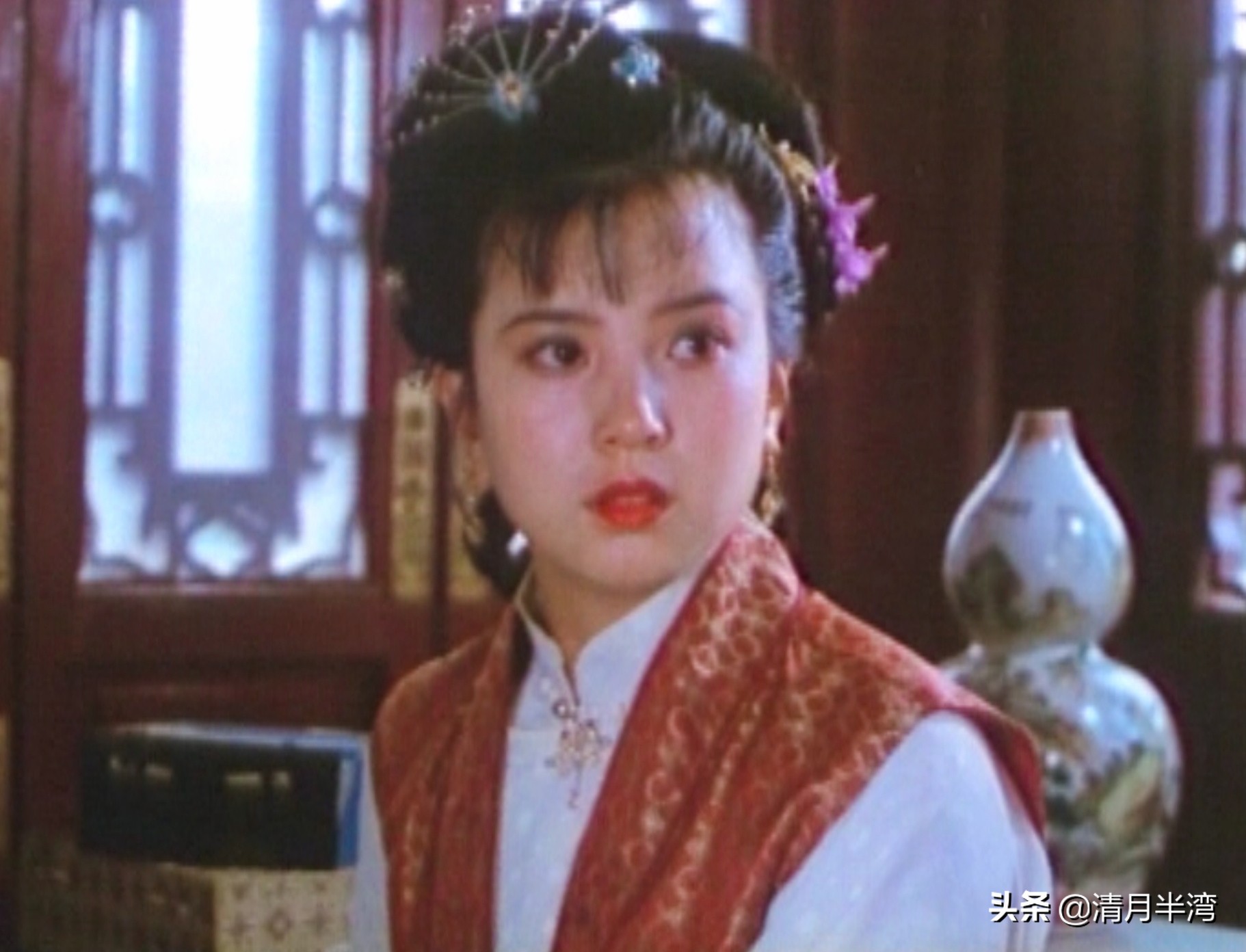 北影版《红楼梦》40位美人集锦，耐看不撞脸，打酱油的都惊鸿一瞥