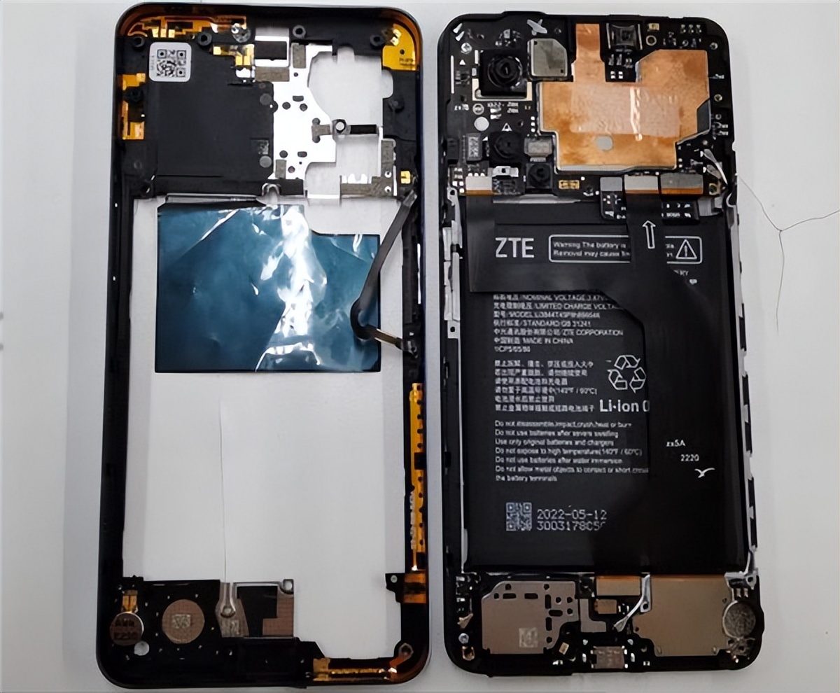 中兴Axon 40 SE真机曝光：配备屏下摄像头、直角边框设计