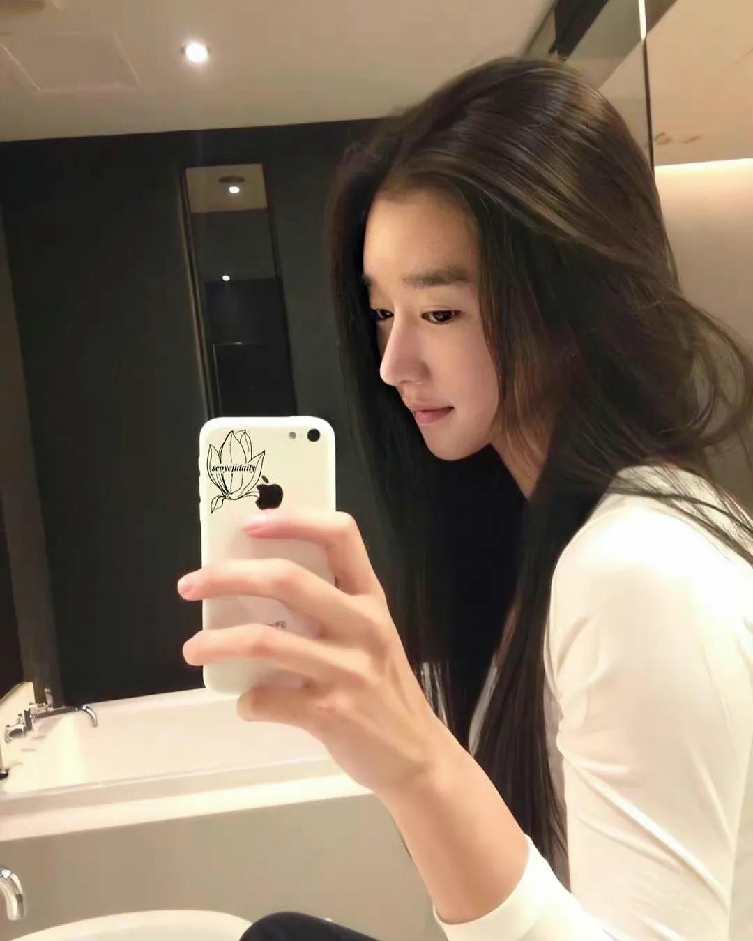 徐睿知 ​​​少女时期美照