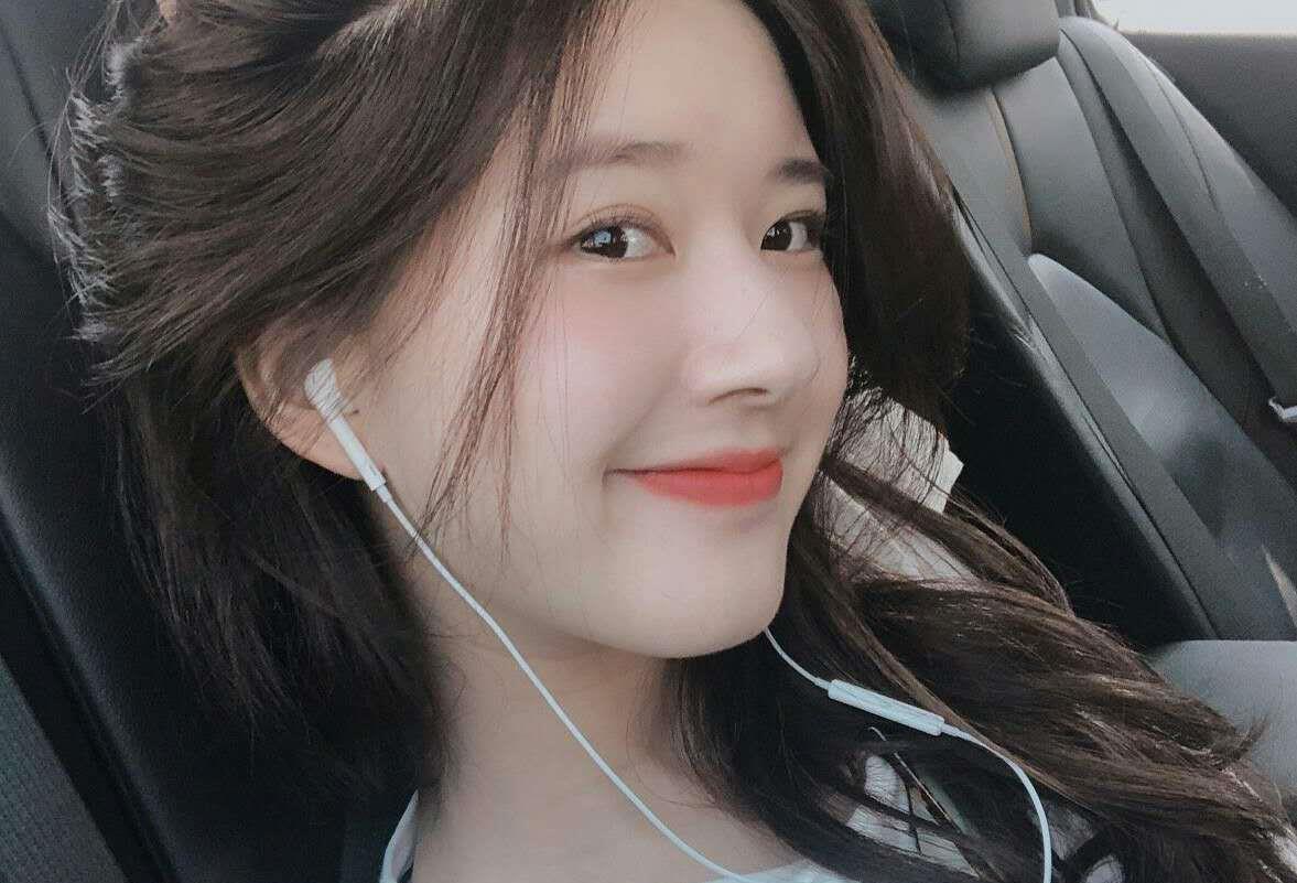 赵露思个人资料 吴磊家庭背景惊人 - 促十二百科