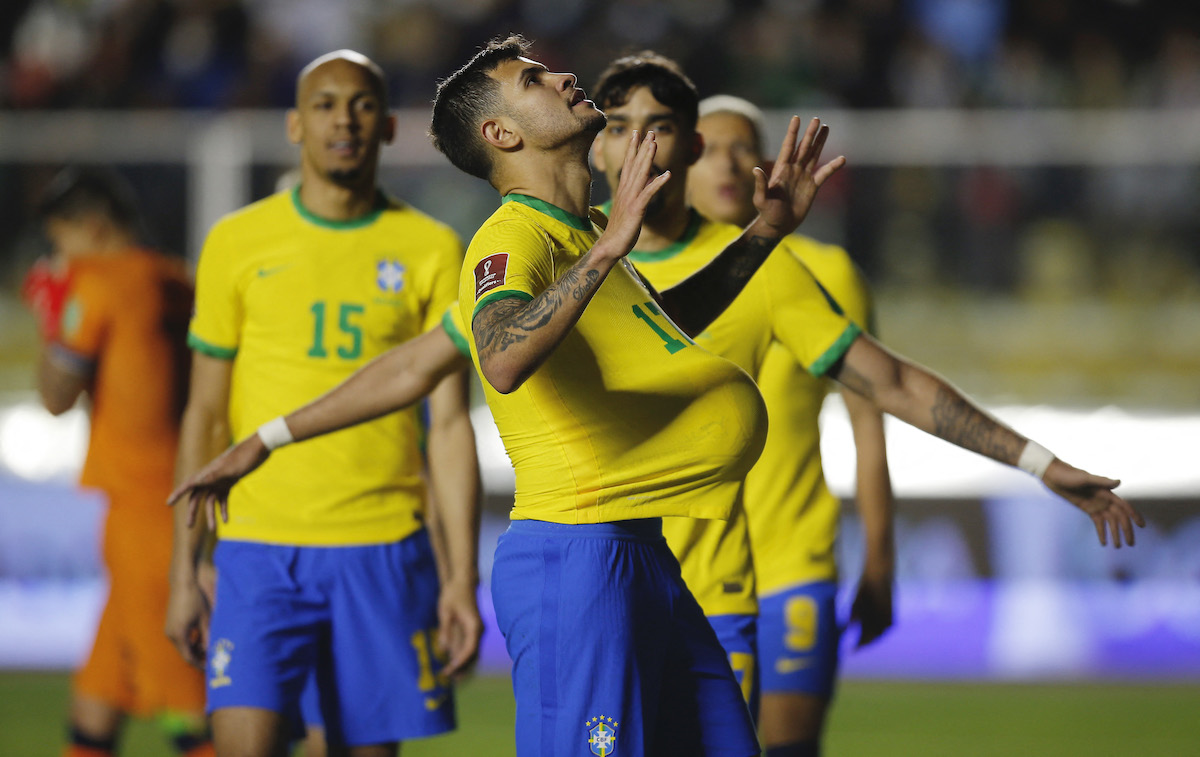 历届巴西队阵容（巴西队历届世界杯成绩：从未缺席世界杯，五次捧杯11次前四）