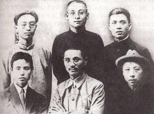 敢刺杀蒋介石、汪精卫,王亚樵凭啥如此豪横?实在是他社会关系惊人