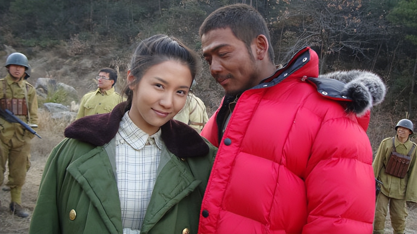 当时电视剧《生死线》正在拍摄,王黎雯和杨烁都在剧中分别饰演高昕和