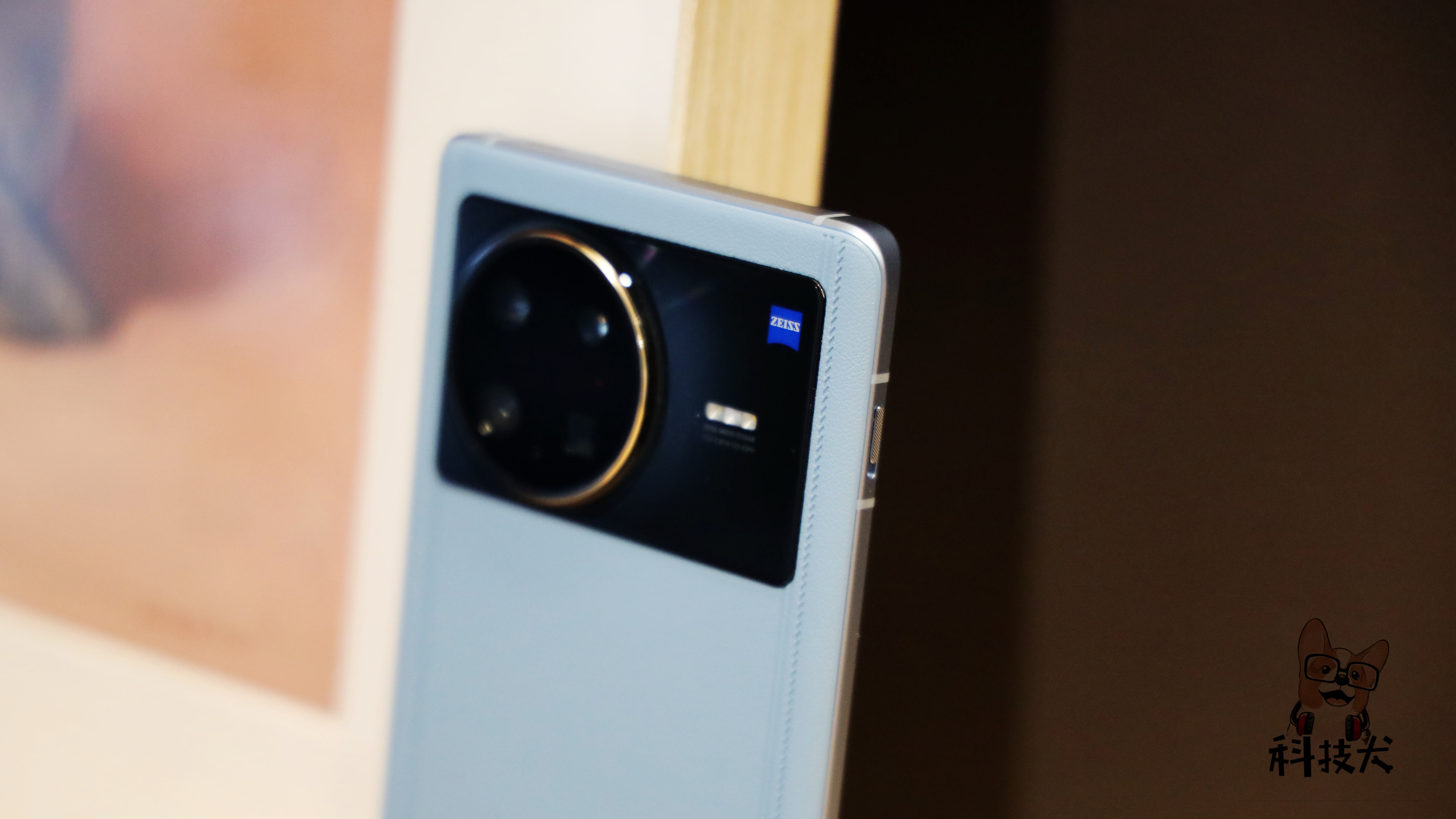 华硕7寸上网本（华硕灵耀14水墨蓝笔记本发布；7寸巨屏商务旗舰vivo X Note开箱图赏）