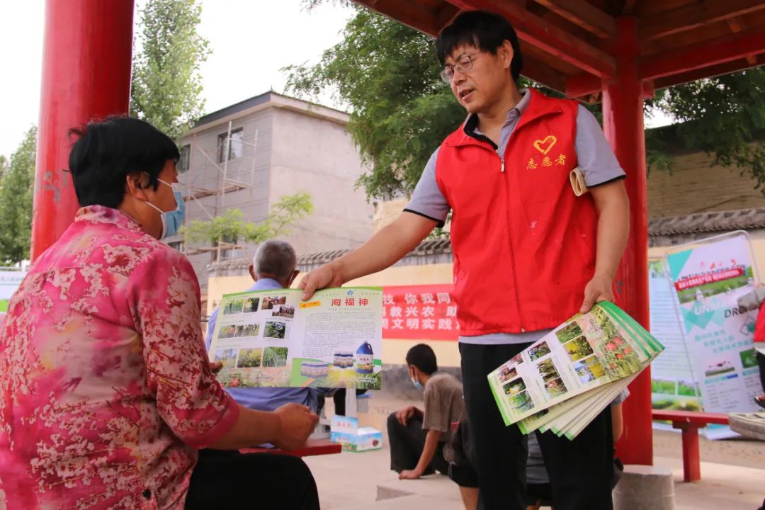 邯郸临漳：农技人才下基层 田间把脉解民忧