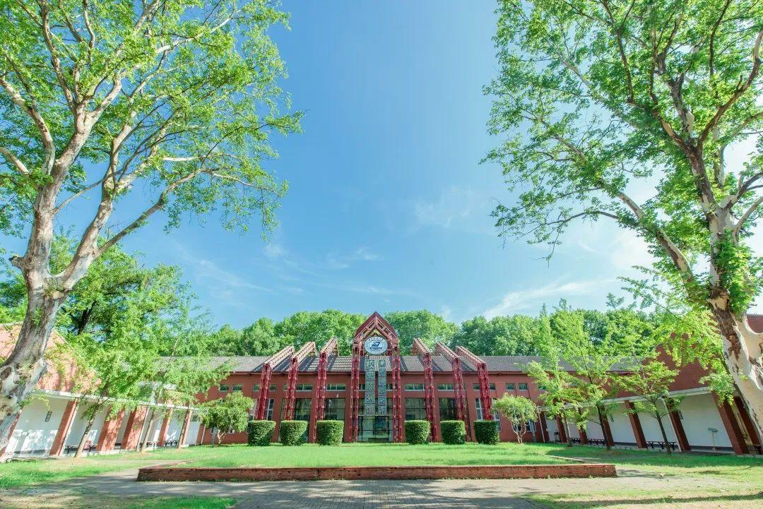 华中科技大学，软科排名第八，四大王牌专业实力强