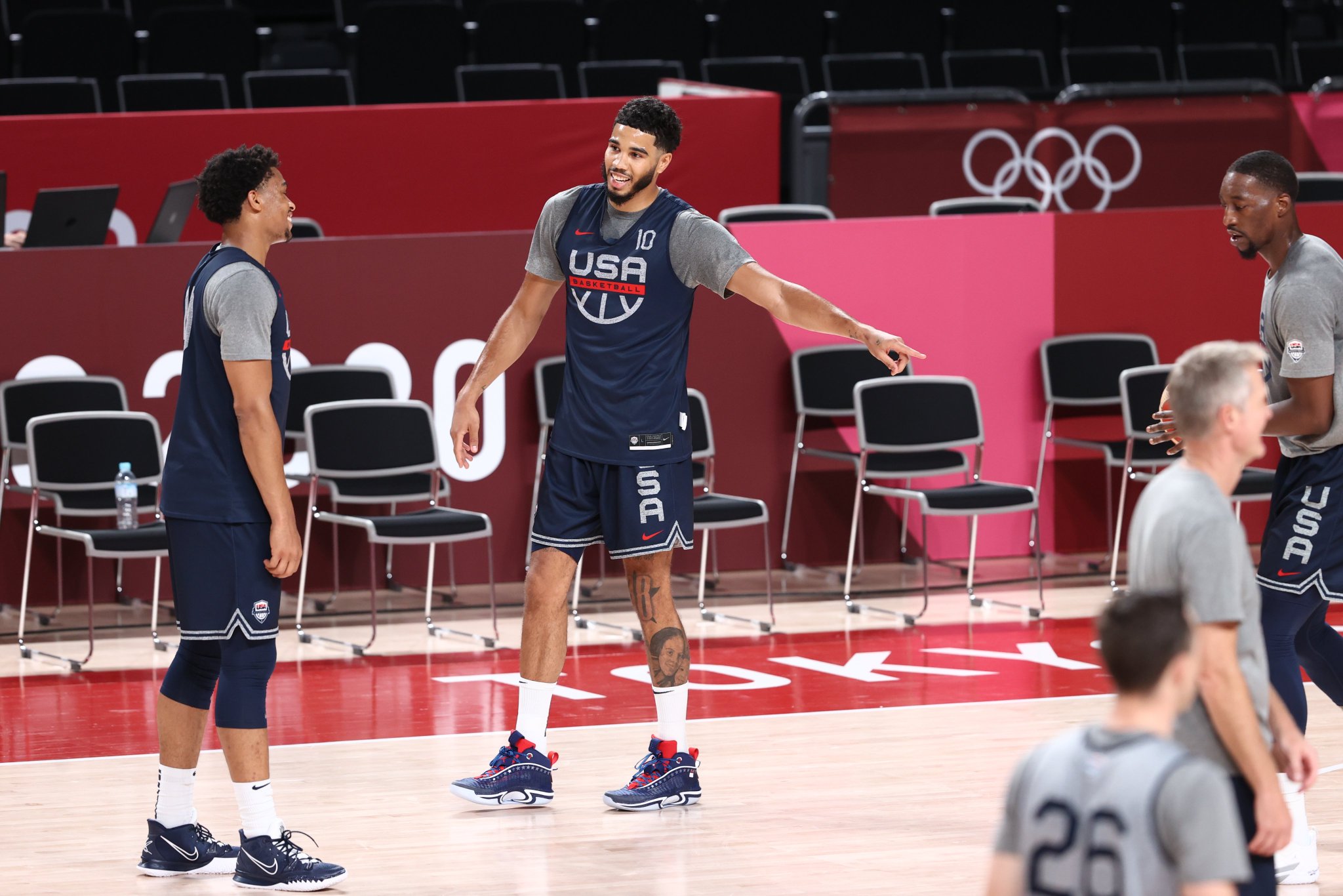 法国对美国篮球视频直(FIBA 男篮排名：美国排第一！中国男篮竟上升一名)