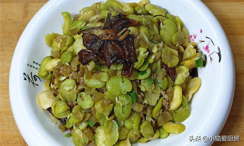 图片[2]-【葱油酸菜蚕豆】做法步骤图 带着酸味的下饭菜 是春天独有的-起舞食谱网