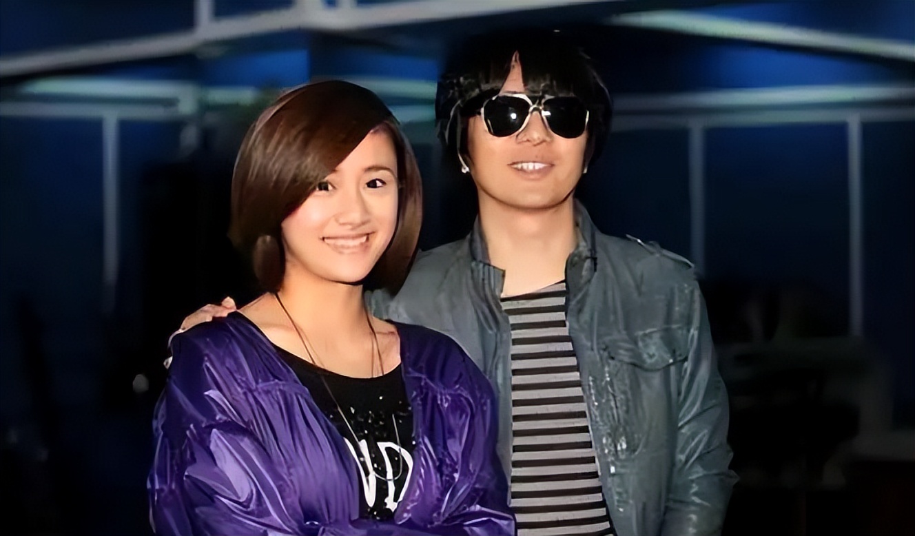 2006年,在朴树组织的聚会上郑钧与刘芸相识了.