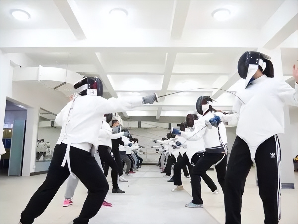 中青报聚焦！教学生制造火箭和飞行器，电子科技大学“宝藏”课程太酷了！