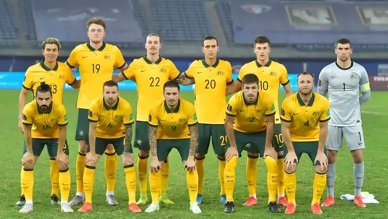 绿色足球衣是哪个国家（球衣的秘密：国旗没有黄色，澳大利亚主场球衣为什么选择黄色？）