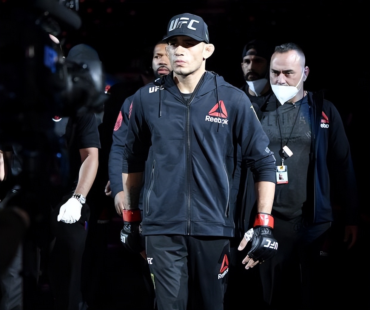 ufc夜魔个人资料(夜魔弗格森:老兵不死,只是凋零)