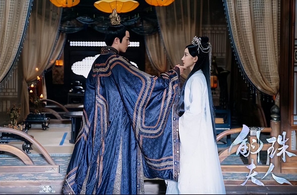 个个鹤立鸡群，却烦恼“长太高”，这10位男星的身高太不懂事