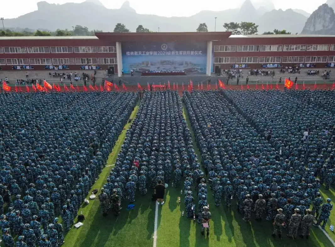 高考录取分数低，背景厉害就业很稳，五所低调院校