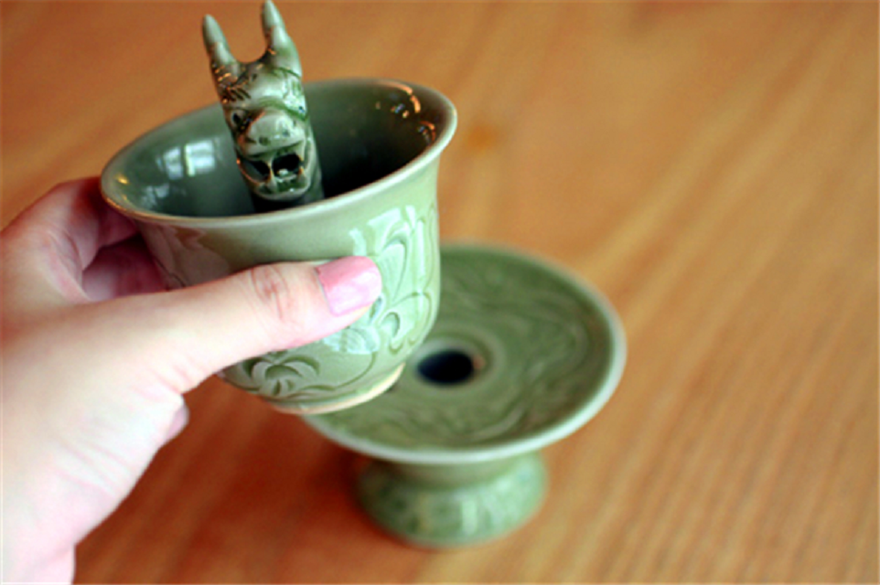 1971年国宝九龙杯离奇失窃周总理只用一招巧妙让外宾主动归还