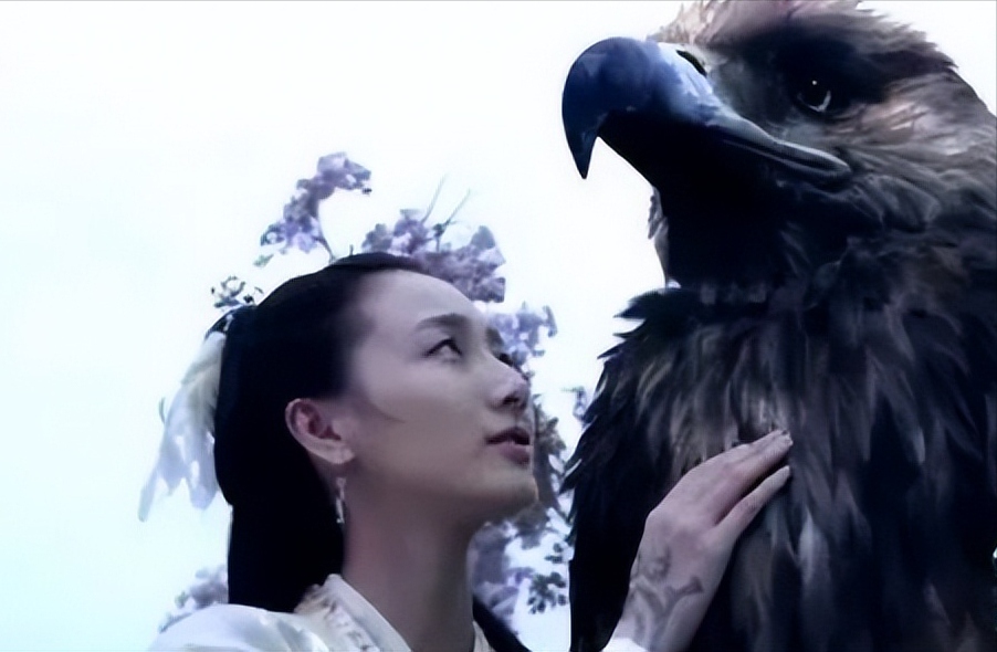 经典剧集的“边角料”，八戒骑摩托、妃子玩手机，谢谢，有被笑到