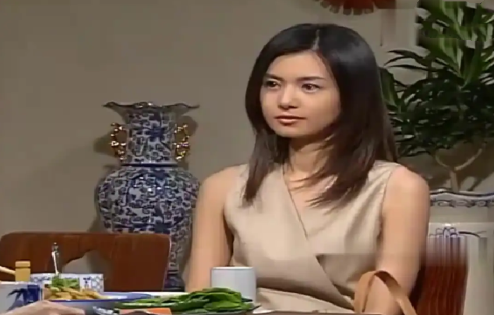 人鱼小姐：赵秀娥看上殷雅俐瑛，绝对不仅仅是因为她有钱