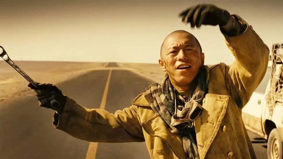 打戏无力、假吃、用十个替身，比起老戏骨，这些流量演员太拉跨了