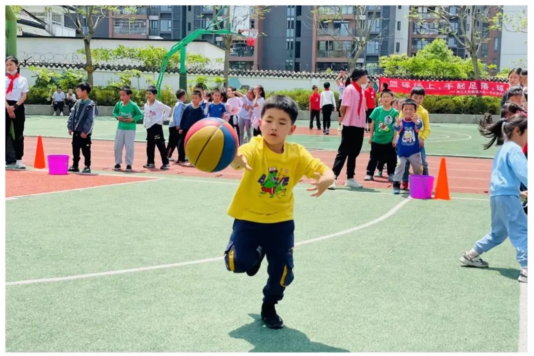 四川天府新区大林小学开展校园篮球班级联赛系列活动