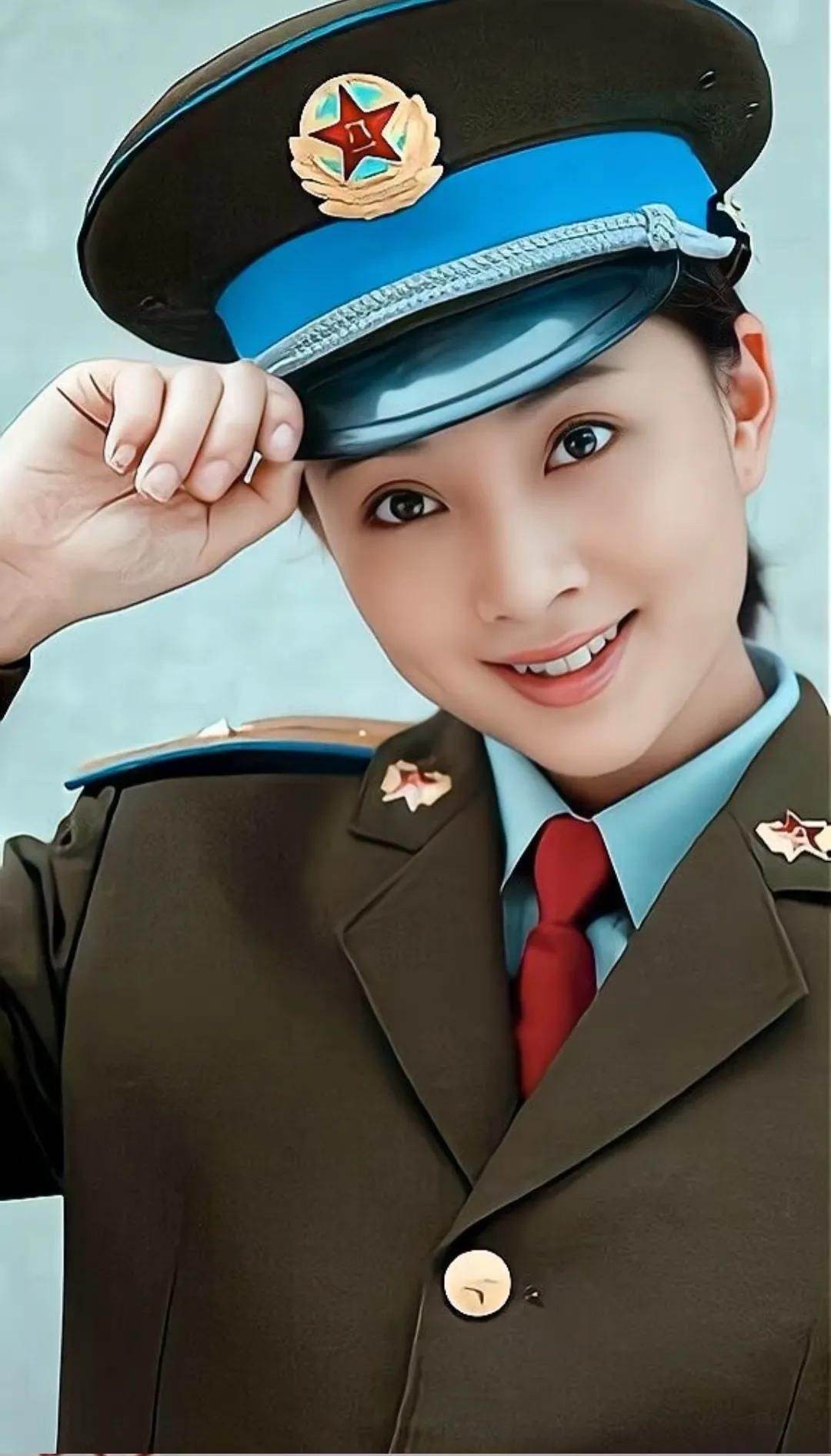 同为军艺出身，这12个女星命运不同：有人视后大满贯，有人被唾弃