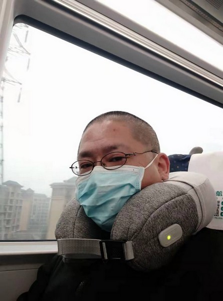 自动充气恒温热敷 德国蓝宝颈椎按摩枕